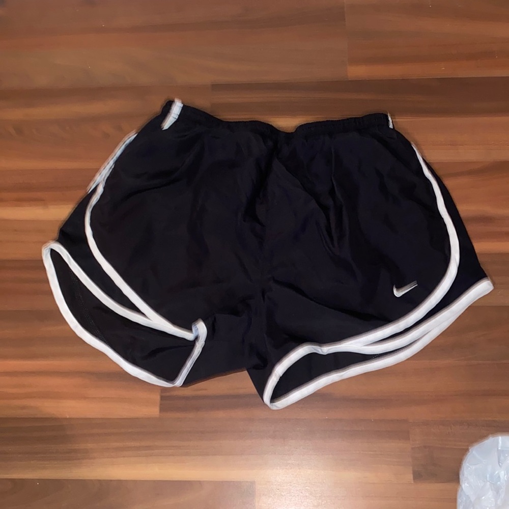 Size M lined NIKE dri-fit